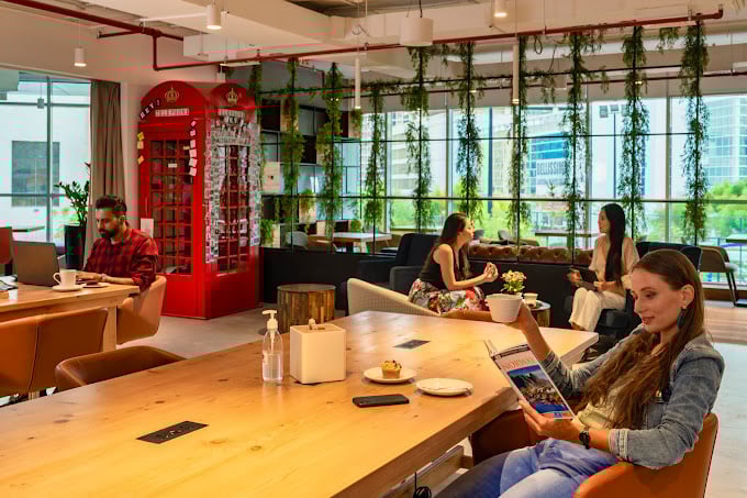 Dubai coworking space shared desk for digital nomads